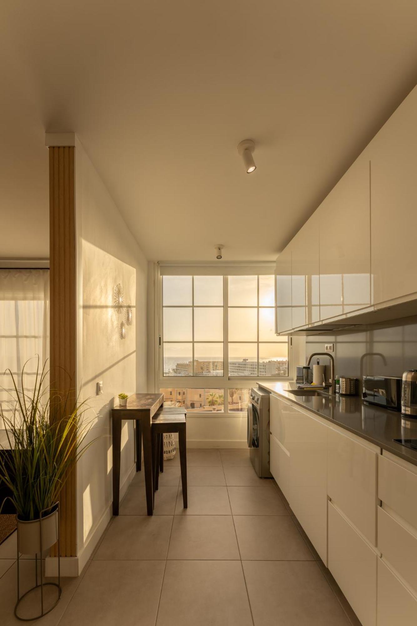קיאו סלבאחה Callao Sunset Apartment, Sea View And Pool מראה חיצוני תמונה